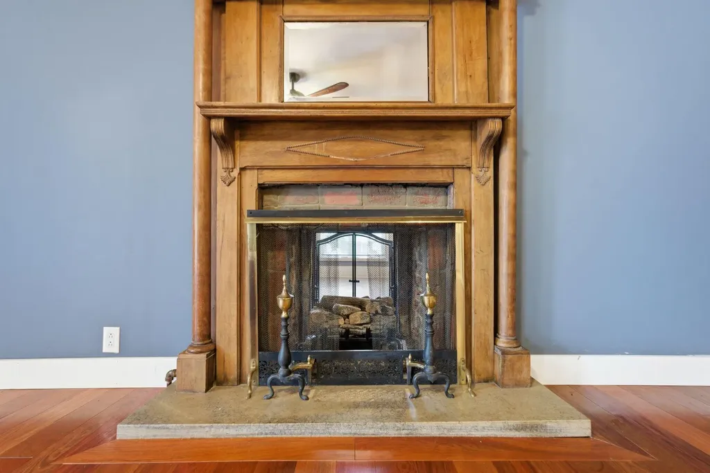 208 W Brown Street Nicholasville KY 40356