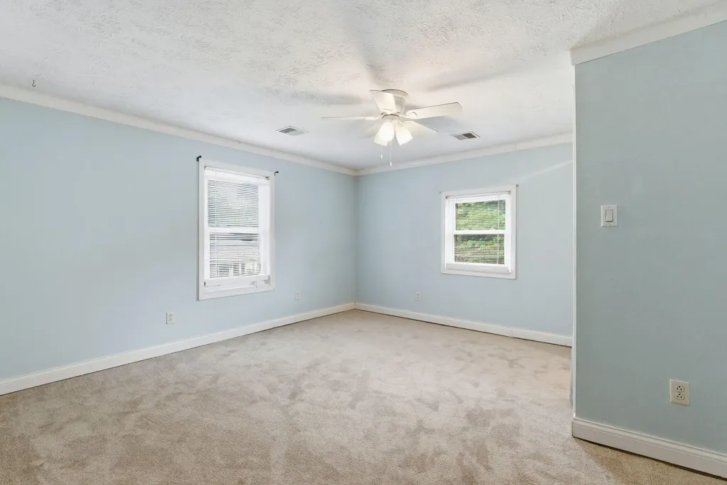 208 W Brown Street Nicholasville KY 40356