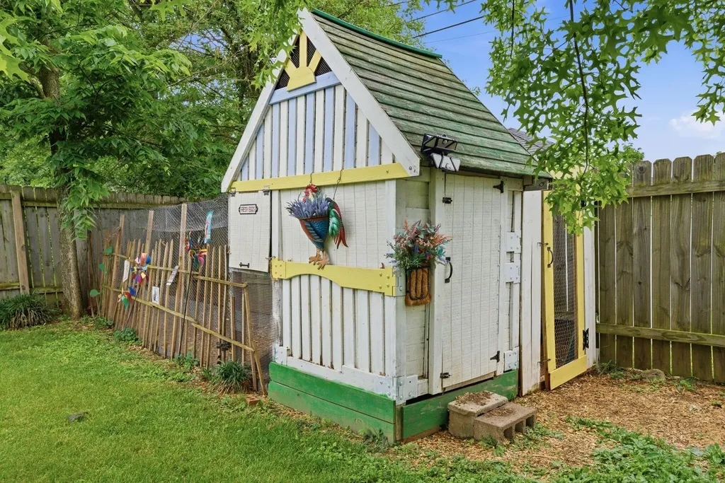 208 W Brown Street Nicholasville KY 40356
