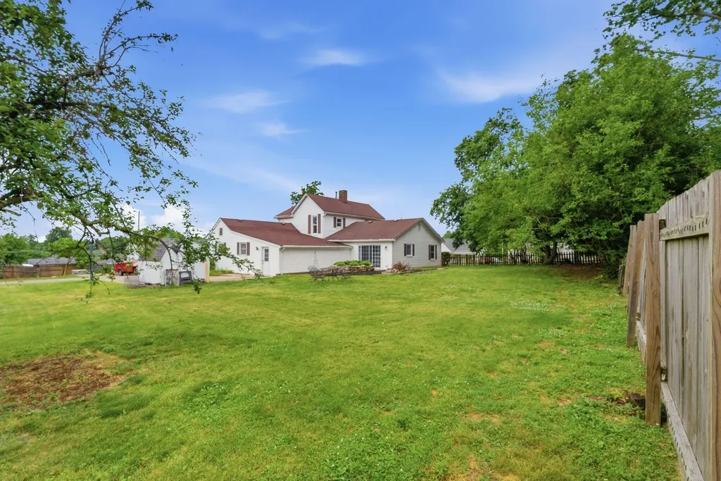 208 W Brown Street Nicholasville KY 40356