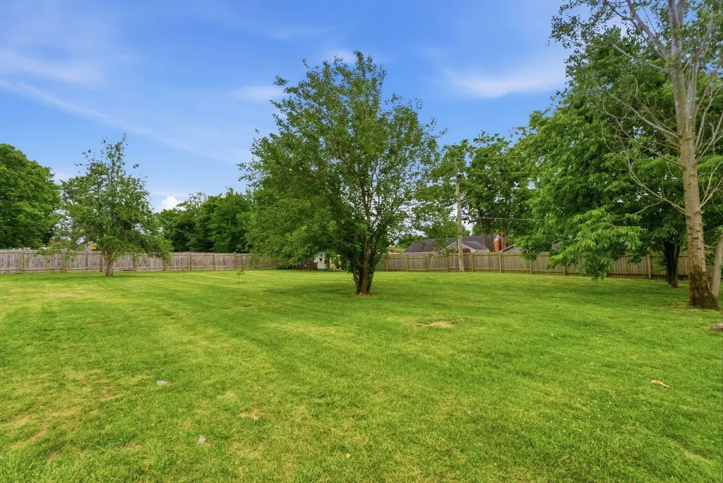 208 W Brown Street Nicholasville KY 40356