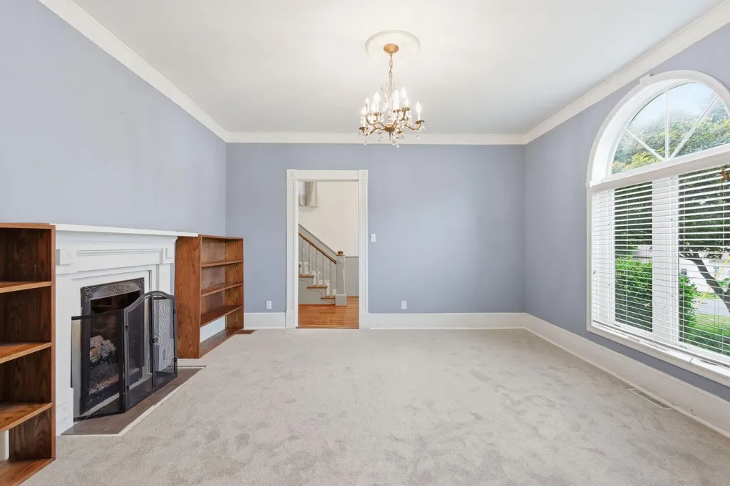 208 W Brown Street Nicholasville KY 40356