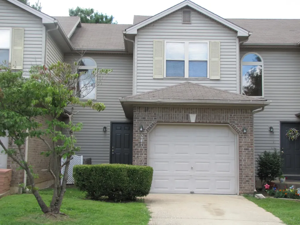 230 Breckinridge Drive Versailles KY 40383