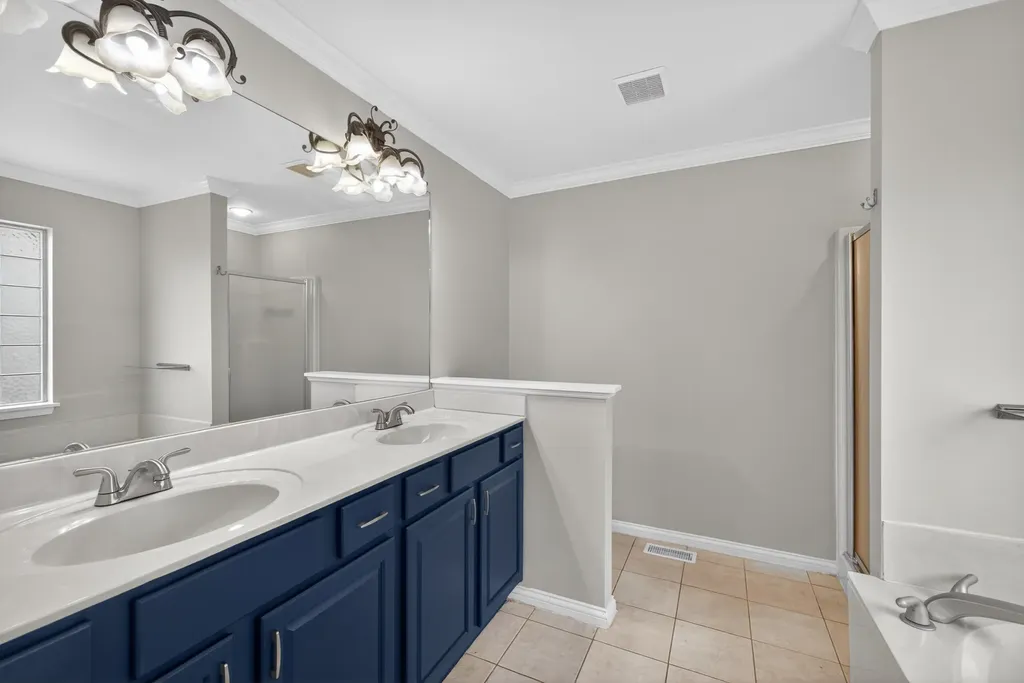 3008 Adwalton Road Lexington KY 40509
