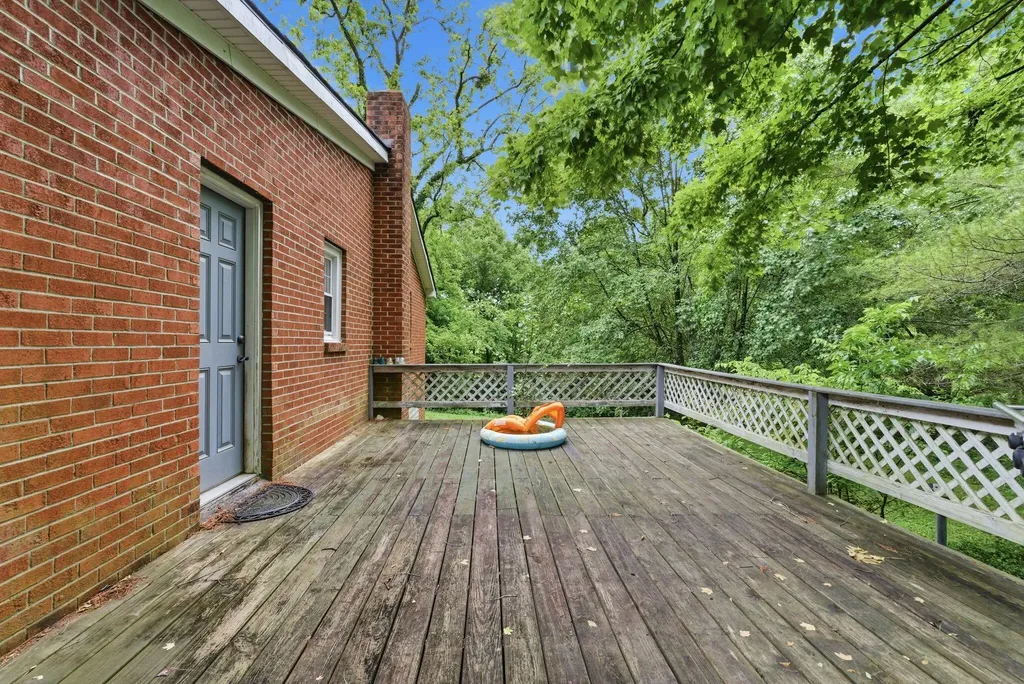 1837 Switzer Road Stamping Ground KY 40379