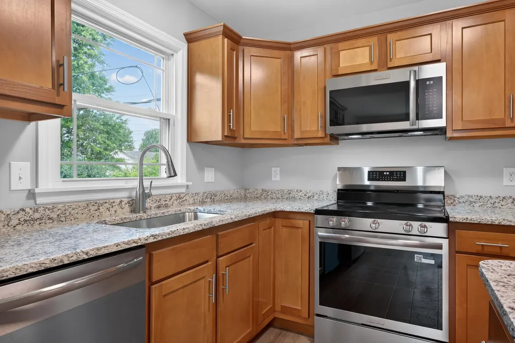 594 Radcliffe Road Lexington KY 40505