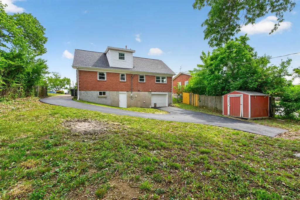 594 Radcliffe Road Lexington KY 40505