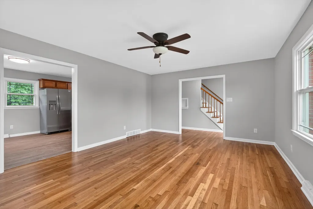 594 Radcliffe Road Lexington KY 40505
