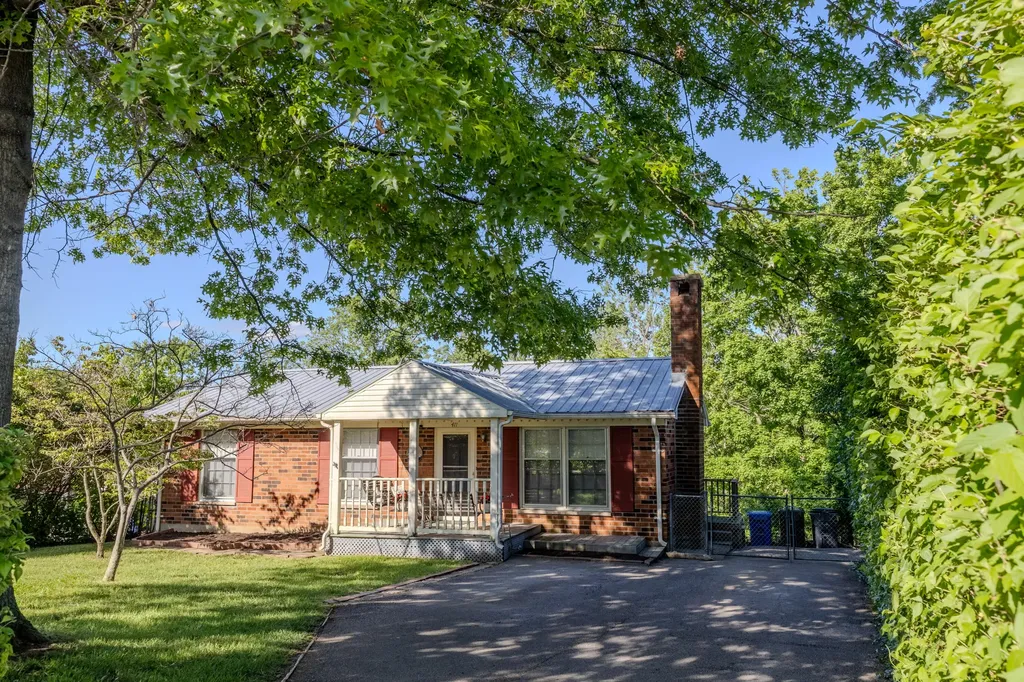 411 Lancelot Lane Lexington KY 40517