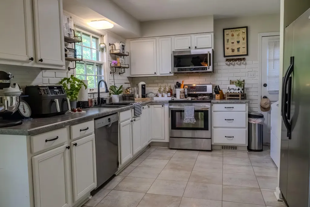 411 Lancelot Lane Lexington KY 40517