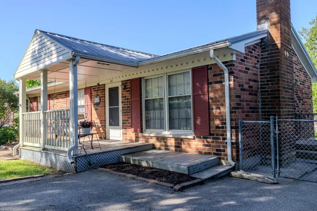 411 Lancelot Lane Lexington KY 40517