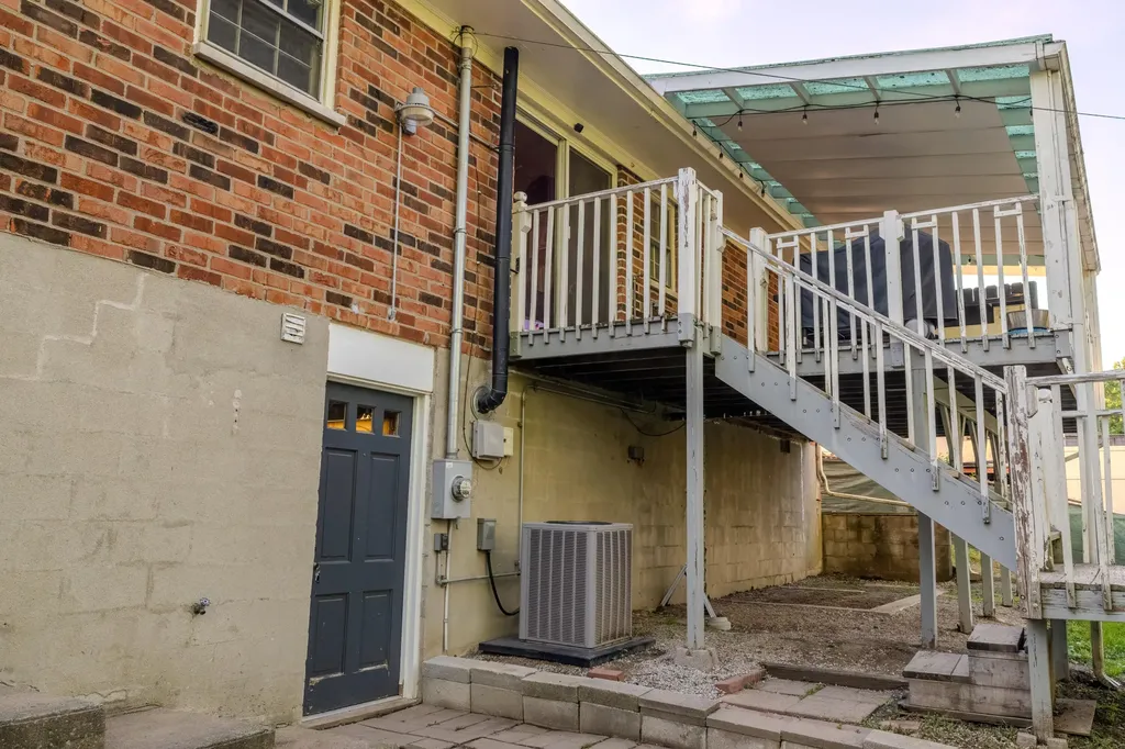 411 Lancelot Lane Lexington KY 40517