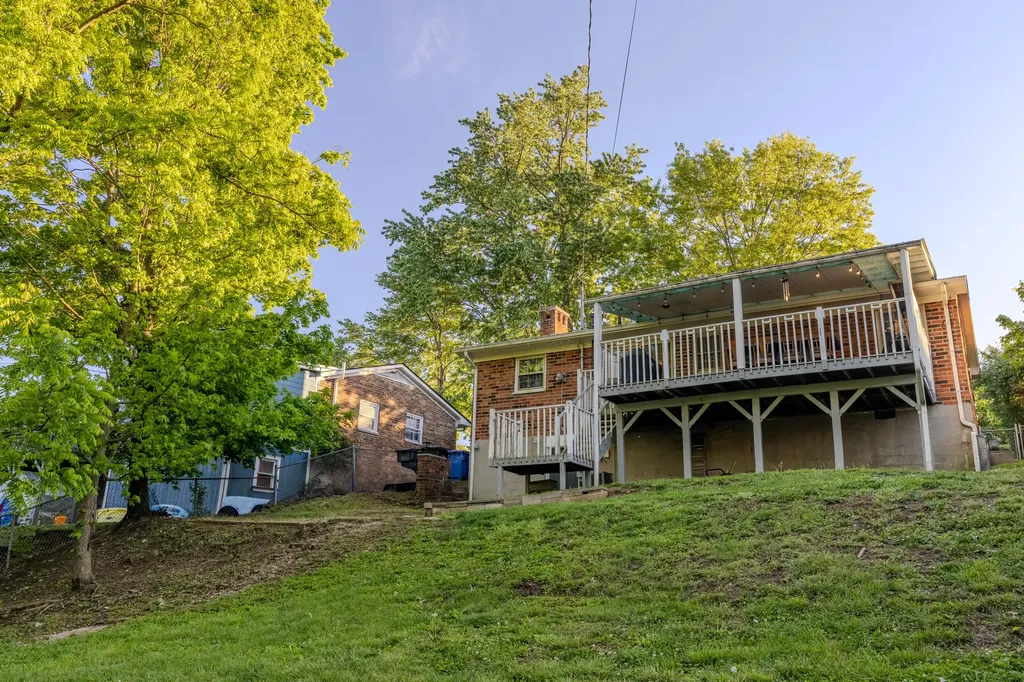 411 Lancelot Lane Lexington KY 40517