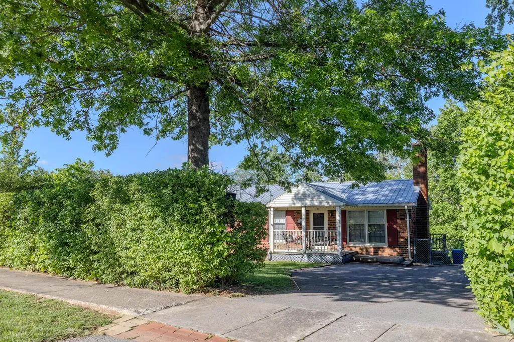 411 Lancelot Lane Lexington KY 40517