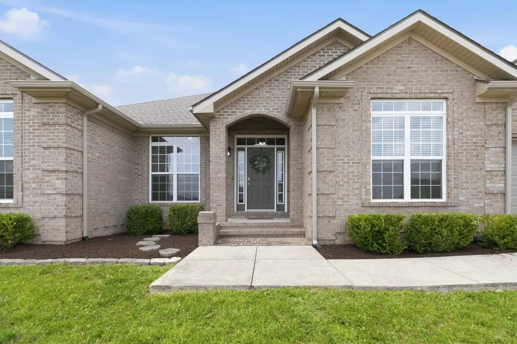 61 Knoll Court Nancy KY 42544