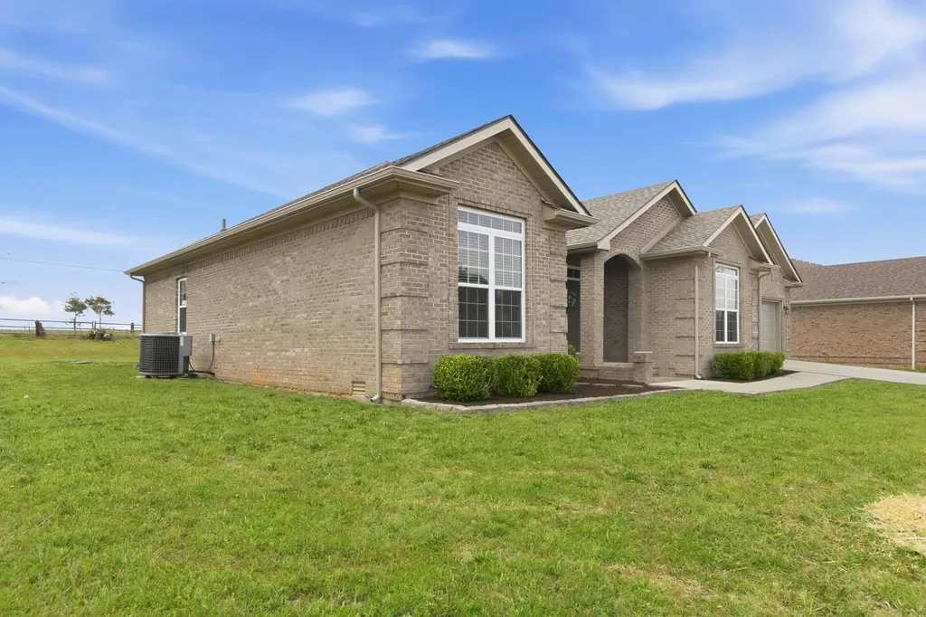 61 Knoll Court Nancy KY 42544