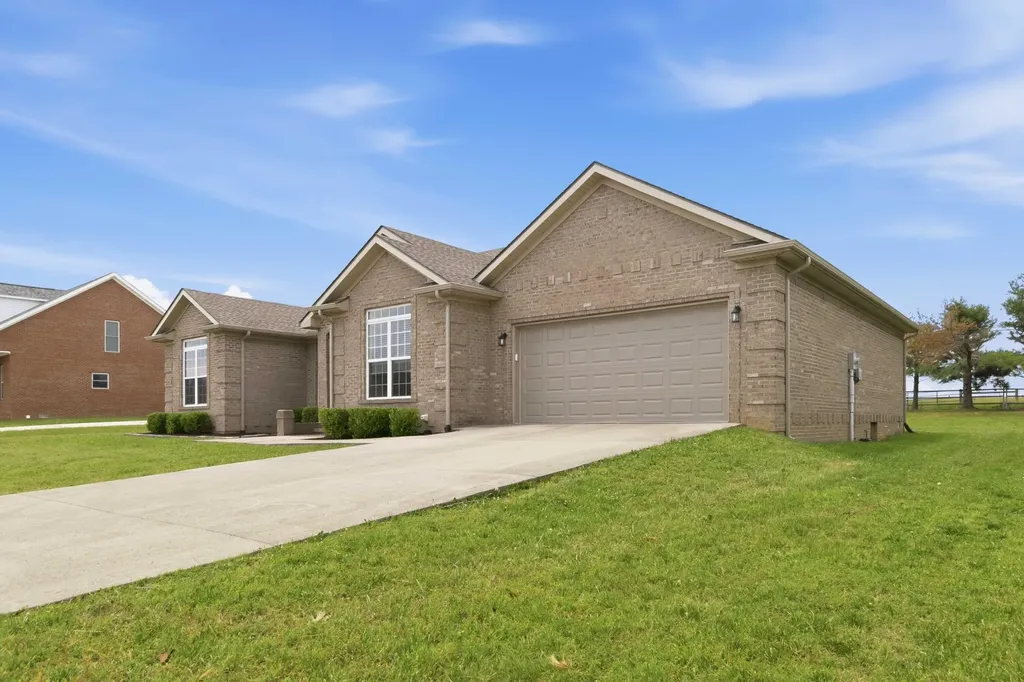 61 Knoll Court Nancy KY 42544