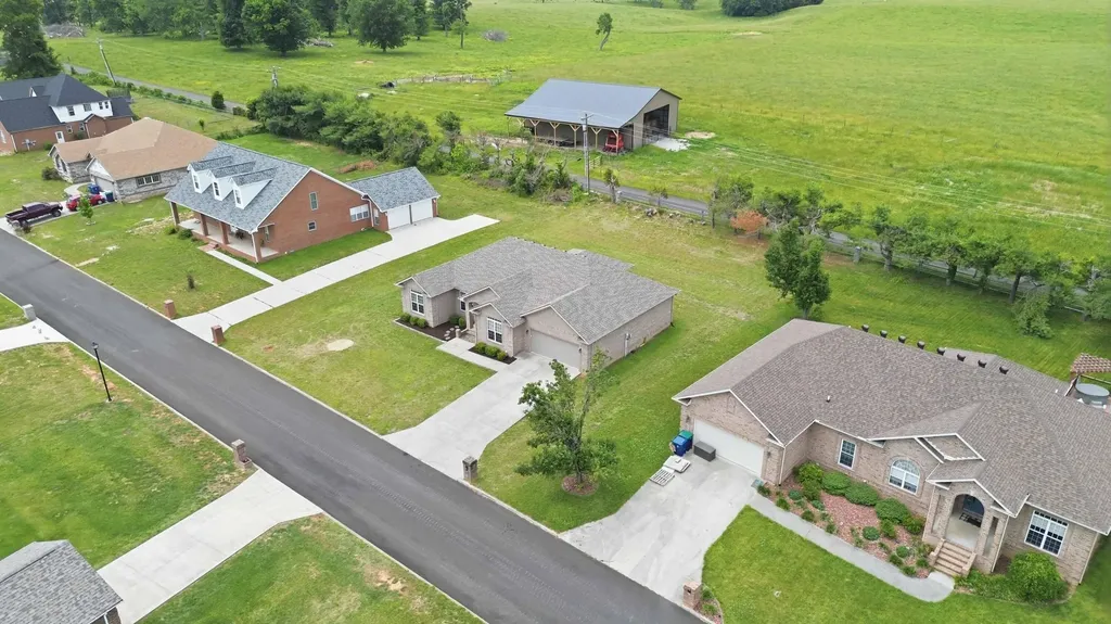 61 Knoll Court Nancy KY 42544