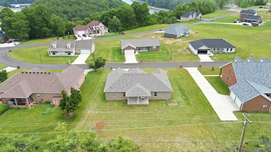 61 Knoll Court Nancy KY 42544