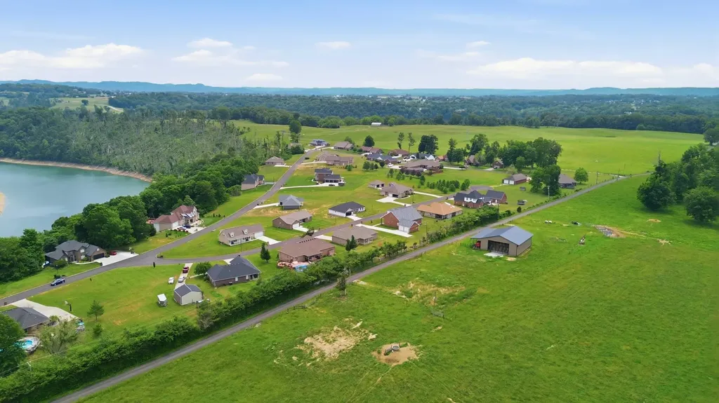 61 Knoll Court Nancy KY 42544