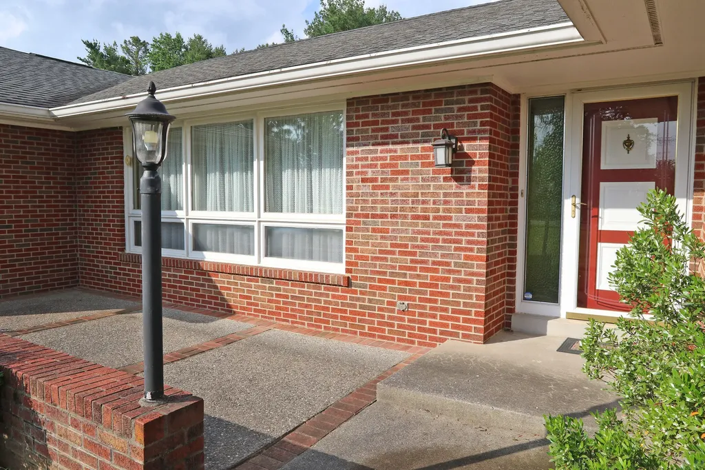 3837 Gloucester Drive Lexington KY 40510