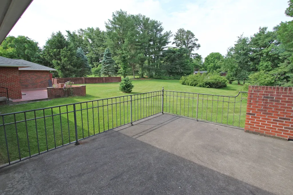 3837 Gloucester Drive Lexington KY 40510