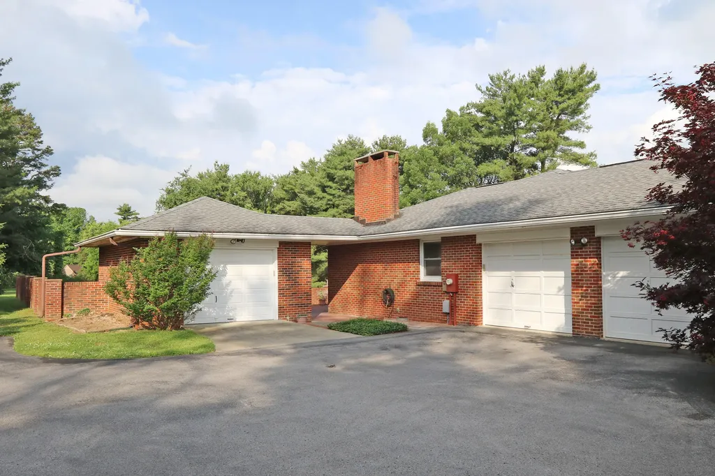 3837 Gloucester Drive Lexington KY 40510