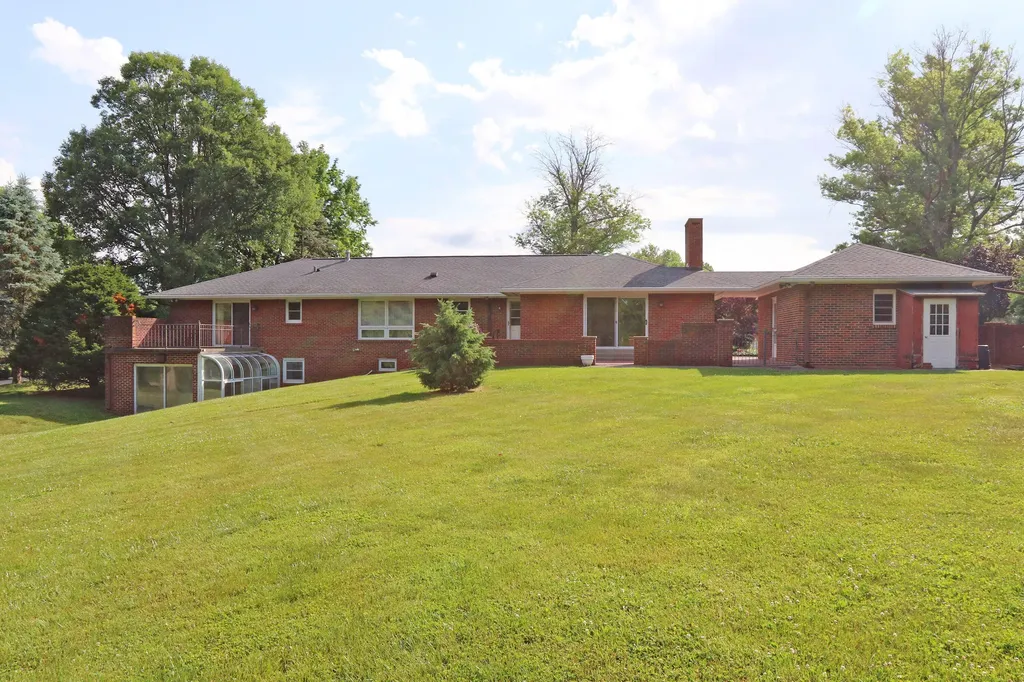 3837 Gloucester Drive Lexington KY 40510