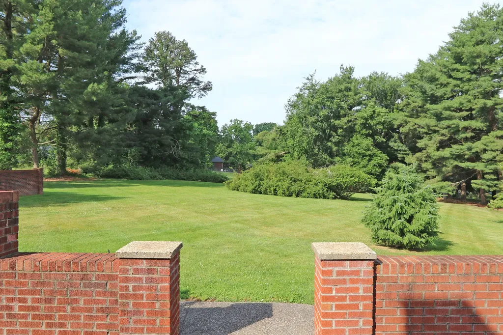 3837 Gloucester Drive Lexington KY 40510