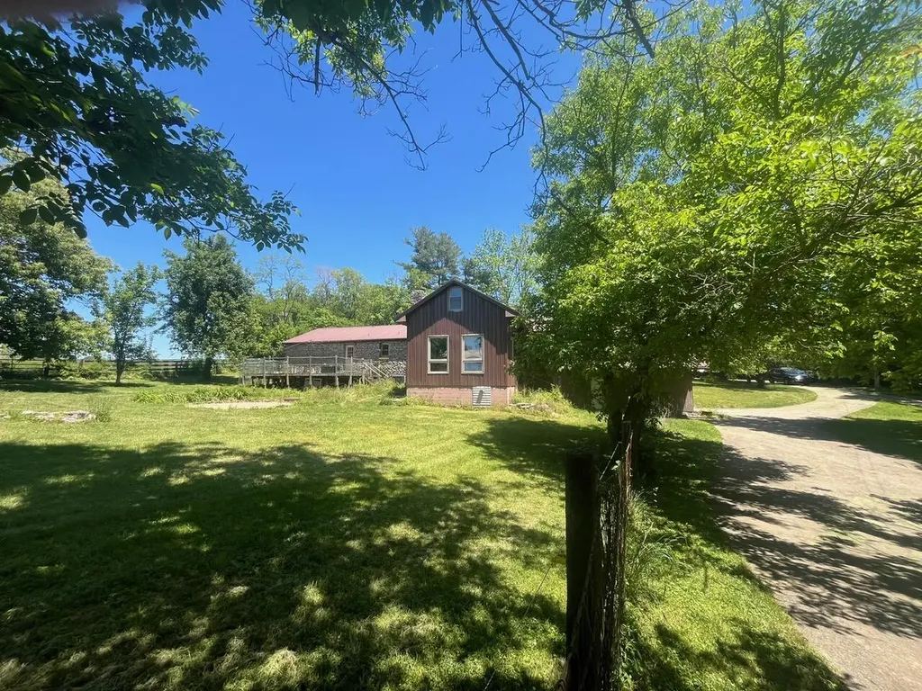 2009 Redd Road Lexington KY 40510