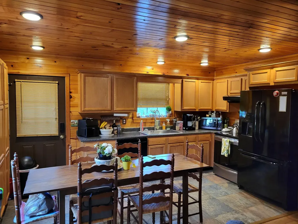 289 Halls Ridge Road Wellington KY 40387