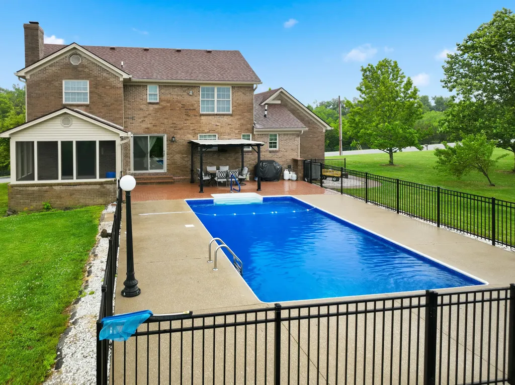 131 Beaver Drive Richmond KY 40475