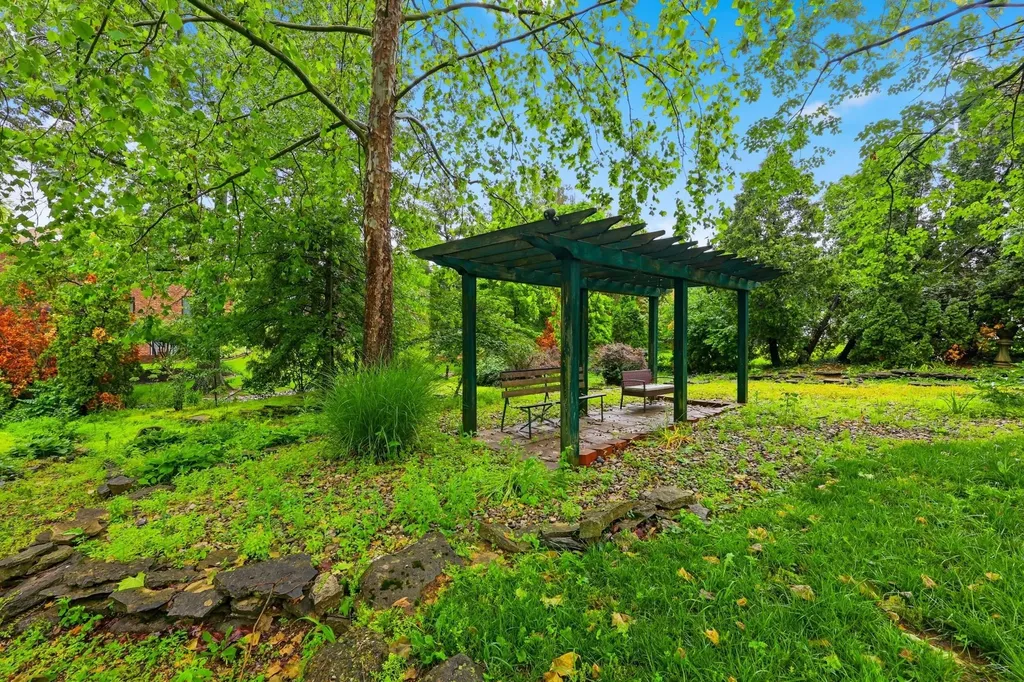3917 Crosby Drive Lexington KY 40515