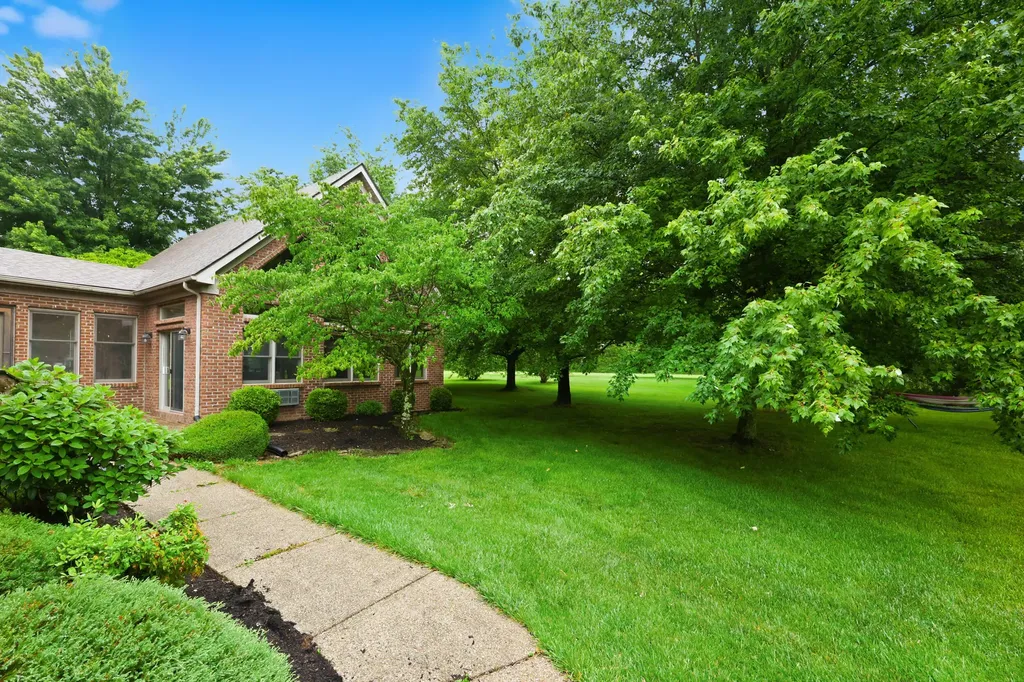 150 Club Lane Versailles KY 40383