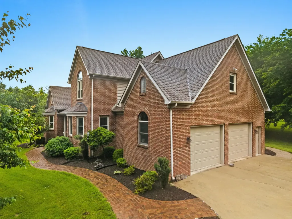 150 Club Lane Versailles KY 40383