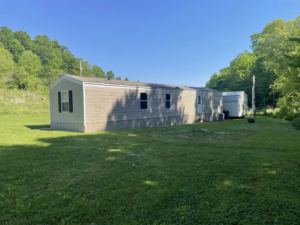 2003 Centerville Road West Liberty KY 41472
