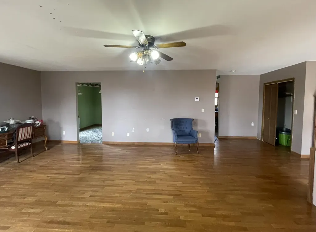 504 A J Gray Cemetery Road Flat Lick KY 40935