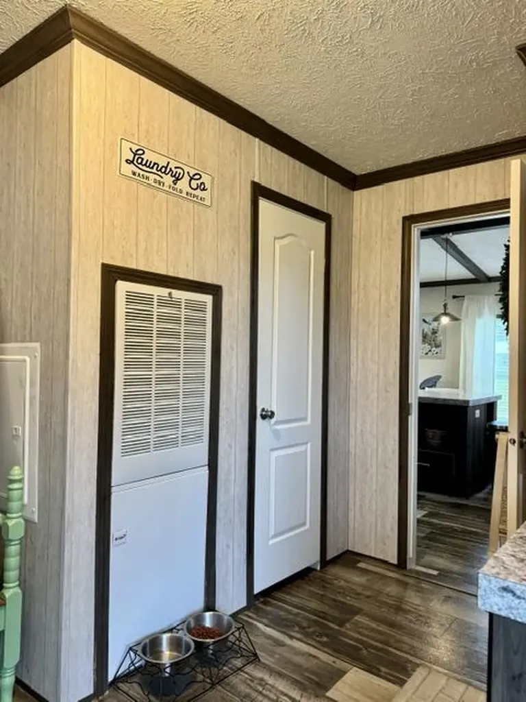716 Old Midland Trail Salt Lick KY 40371