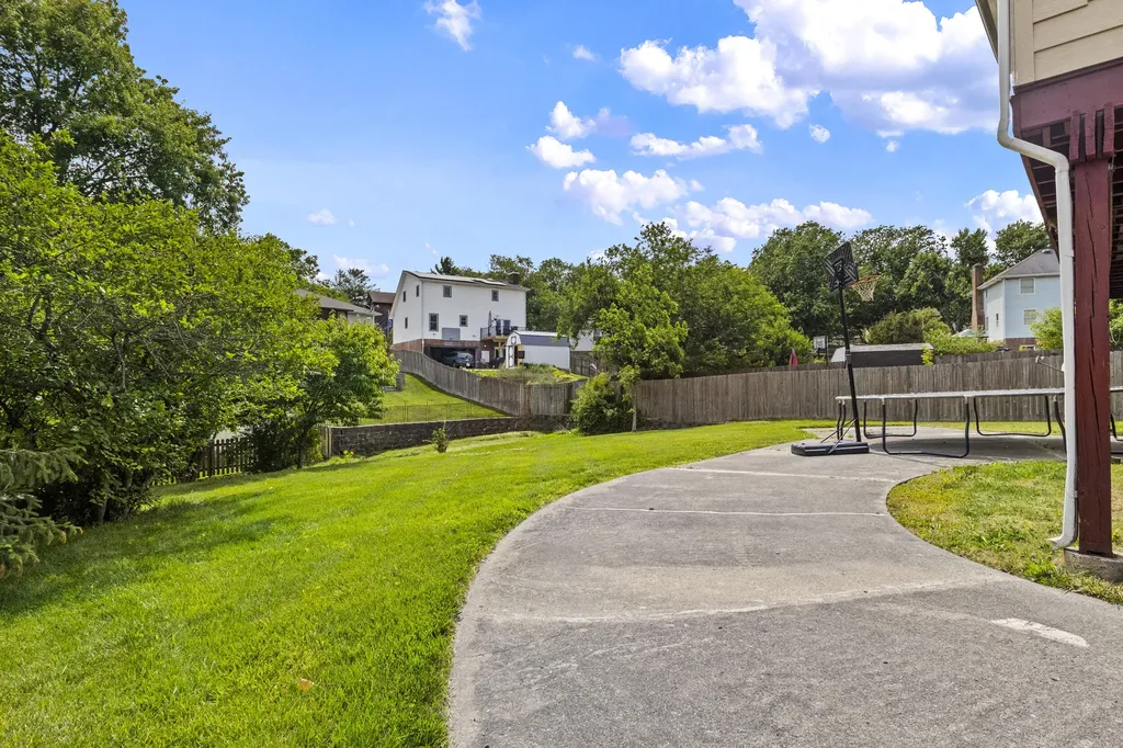 3780 Dicksonia Drive Lexington KY 40517