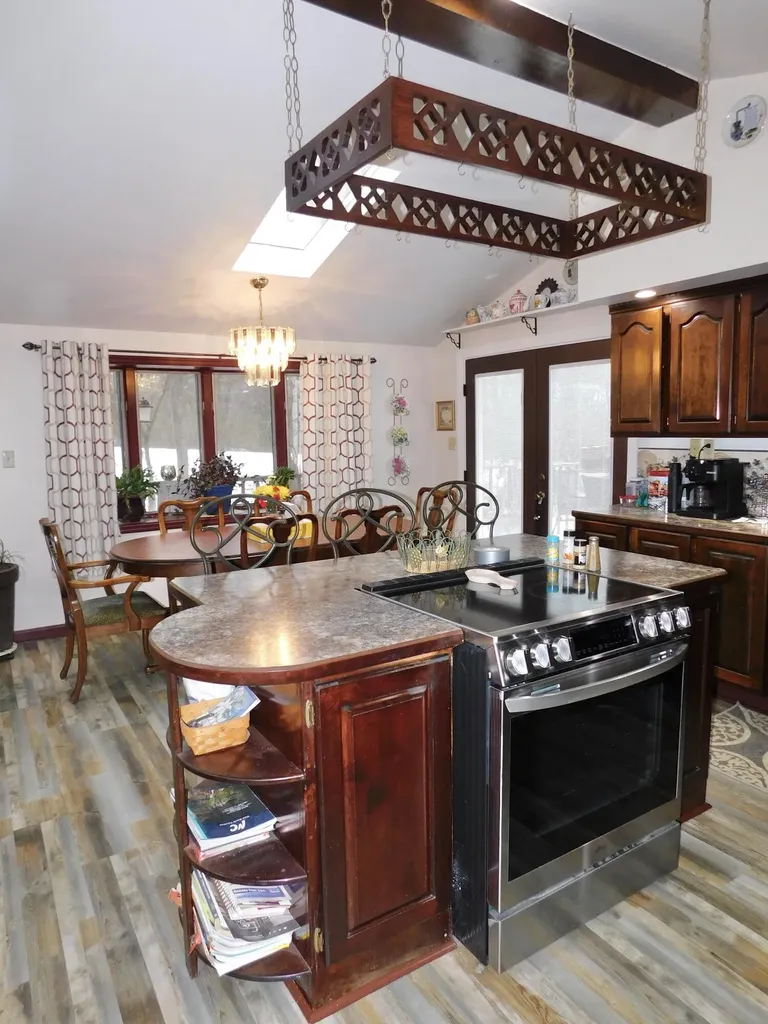 2035 Doe Creek Road Irvine KY 40336