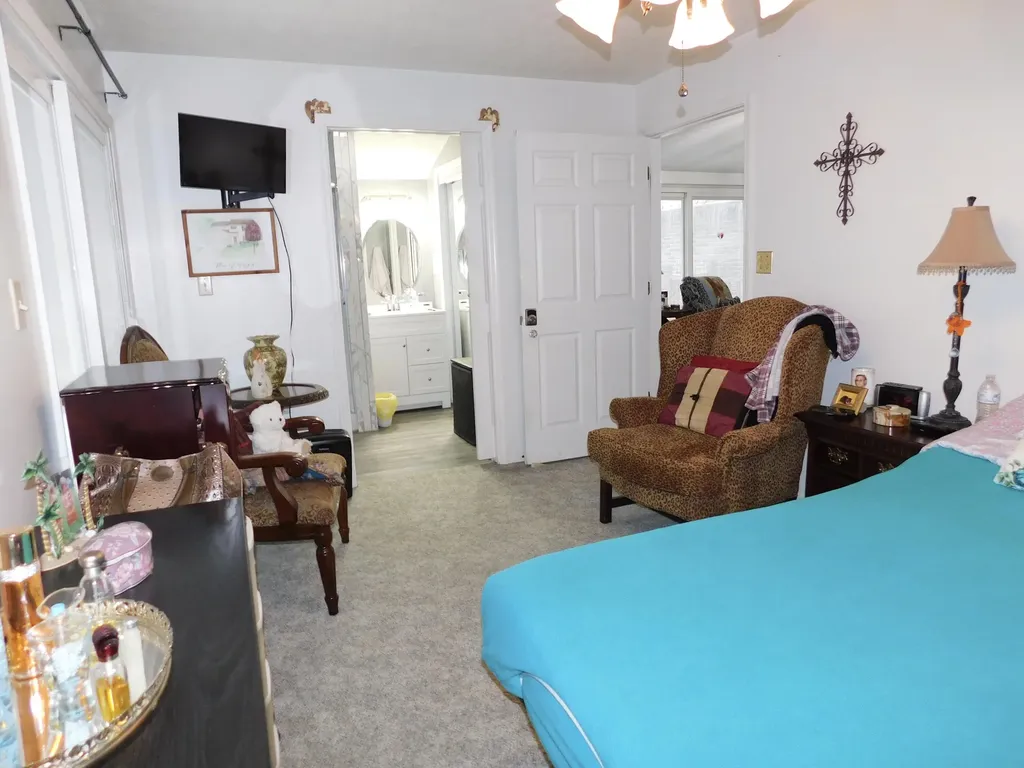 2035 Doe Creek Road Irvine KY 40336