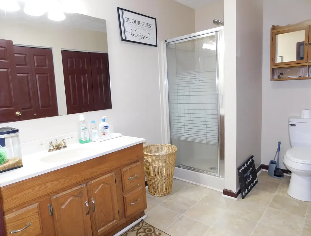 2035 Doe Creek Road Irvine KY 40336