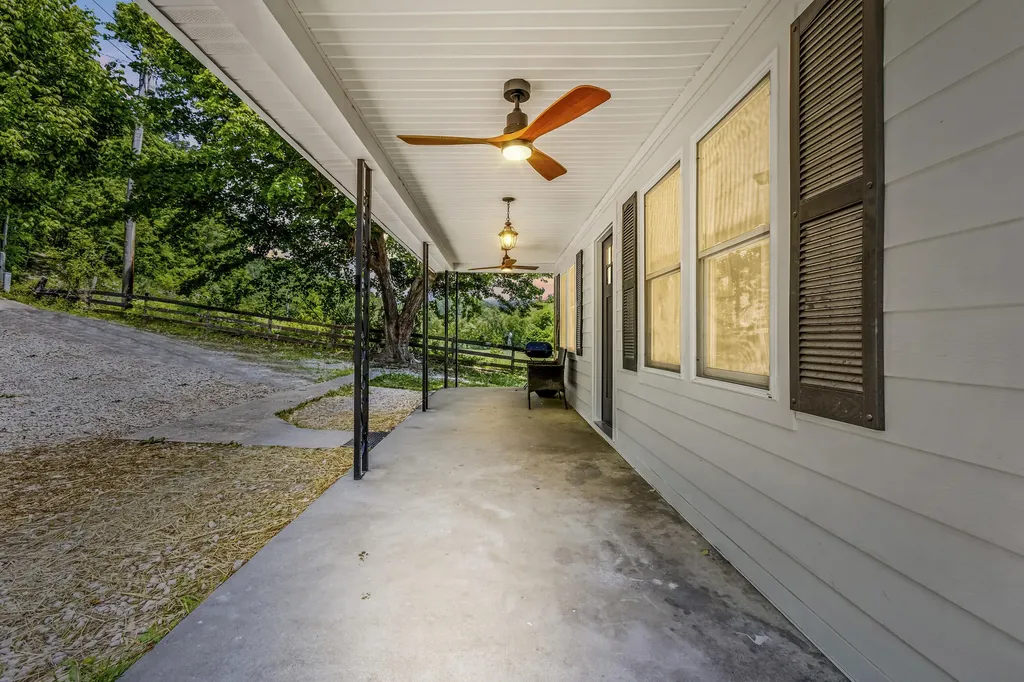 4088 State Highway 437 West Liberty KY 41472