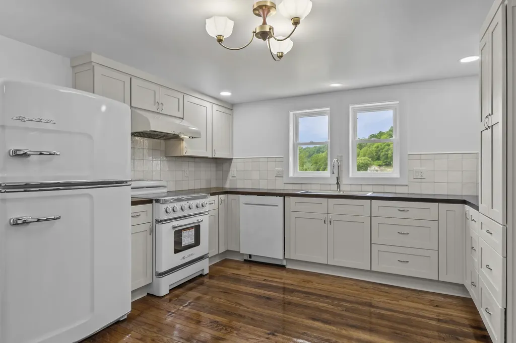 4088 State Highway 437 West Liberty KY 41472