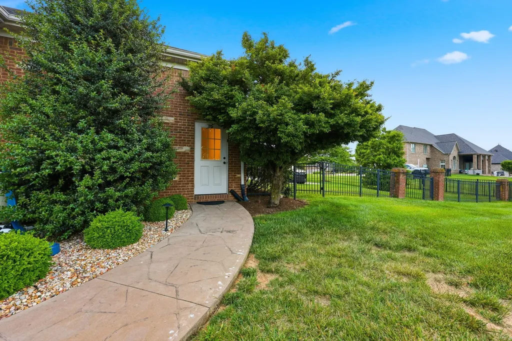 305 Eagle Drive Nicholasville KY 40356