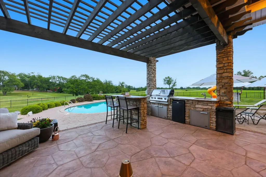 305 Eagle Drive Nicholasville KY 40356