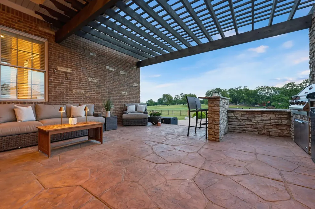 305 Eagle Drive Nicholasville KY 40356