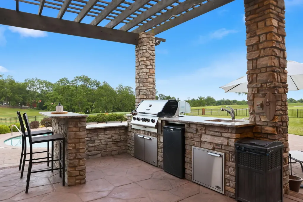 305 Eagle Drive Nicholasville KY 40356