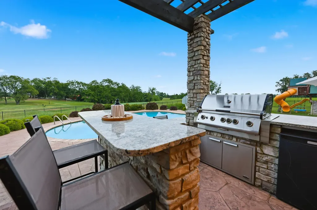 305 Eagle Drive Nicholasville KY 40356