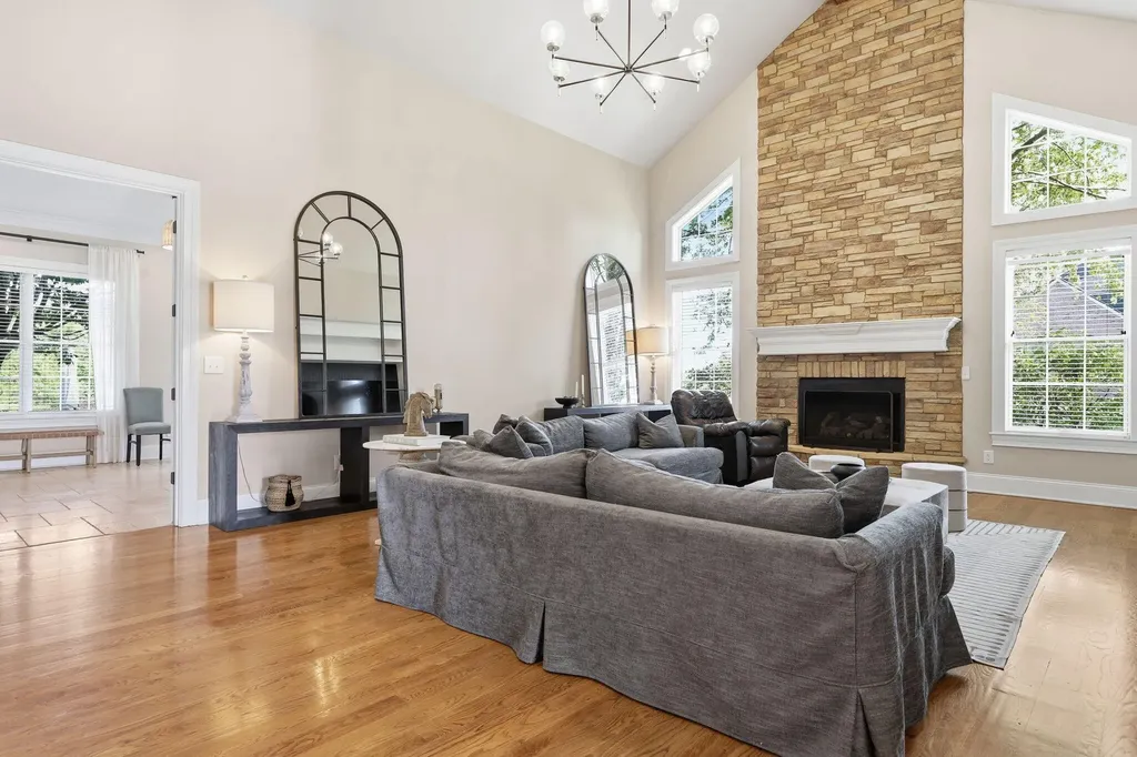 305 Eagle Drive Nicholasville KY 40356